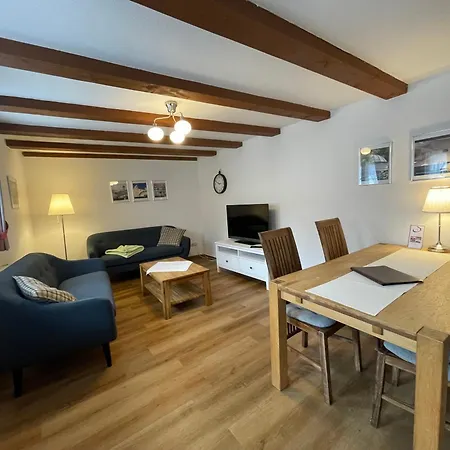 Mit Balkon No4 아파트 크베들린부르크