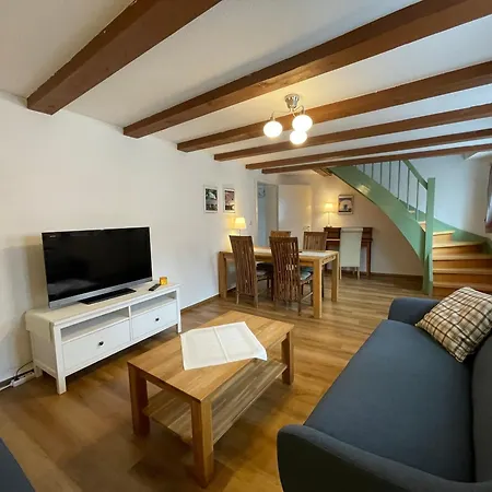 Mit Balkon No4 Apartment