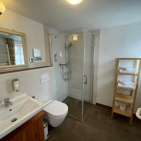 Apartment Mit Balkon No4